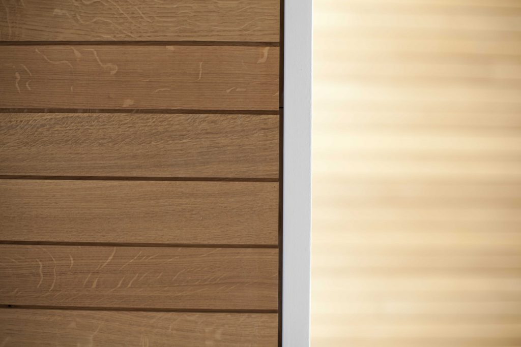 Drewniany dębowy deko sufit: Bezbarwny olej 3305.