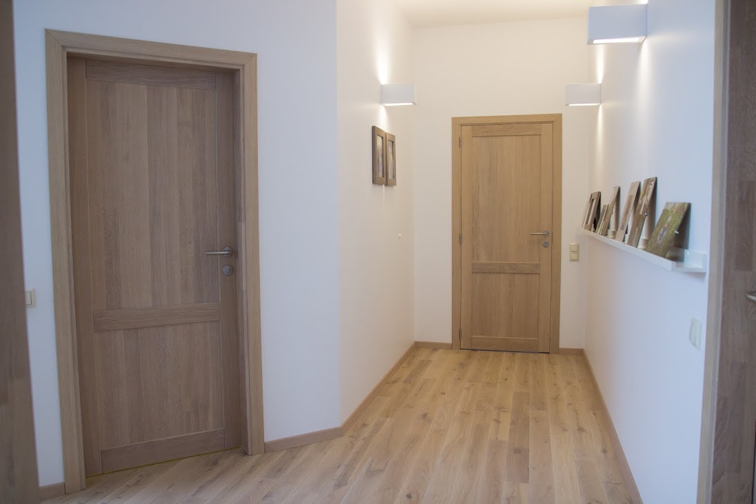 Drewniane dębowe drzwi: modele D2F i D2F1S, kolor Szary 3417.