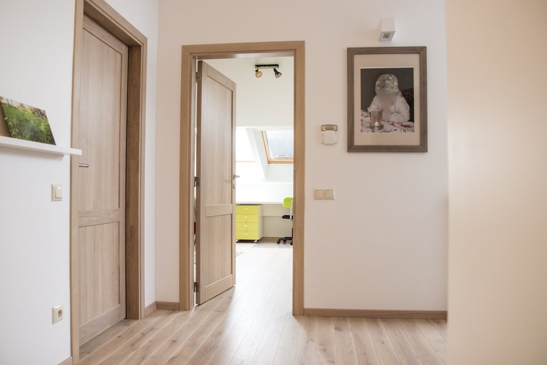 Medinės durys D2F Balta 3408 Medžio stilius