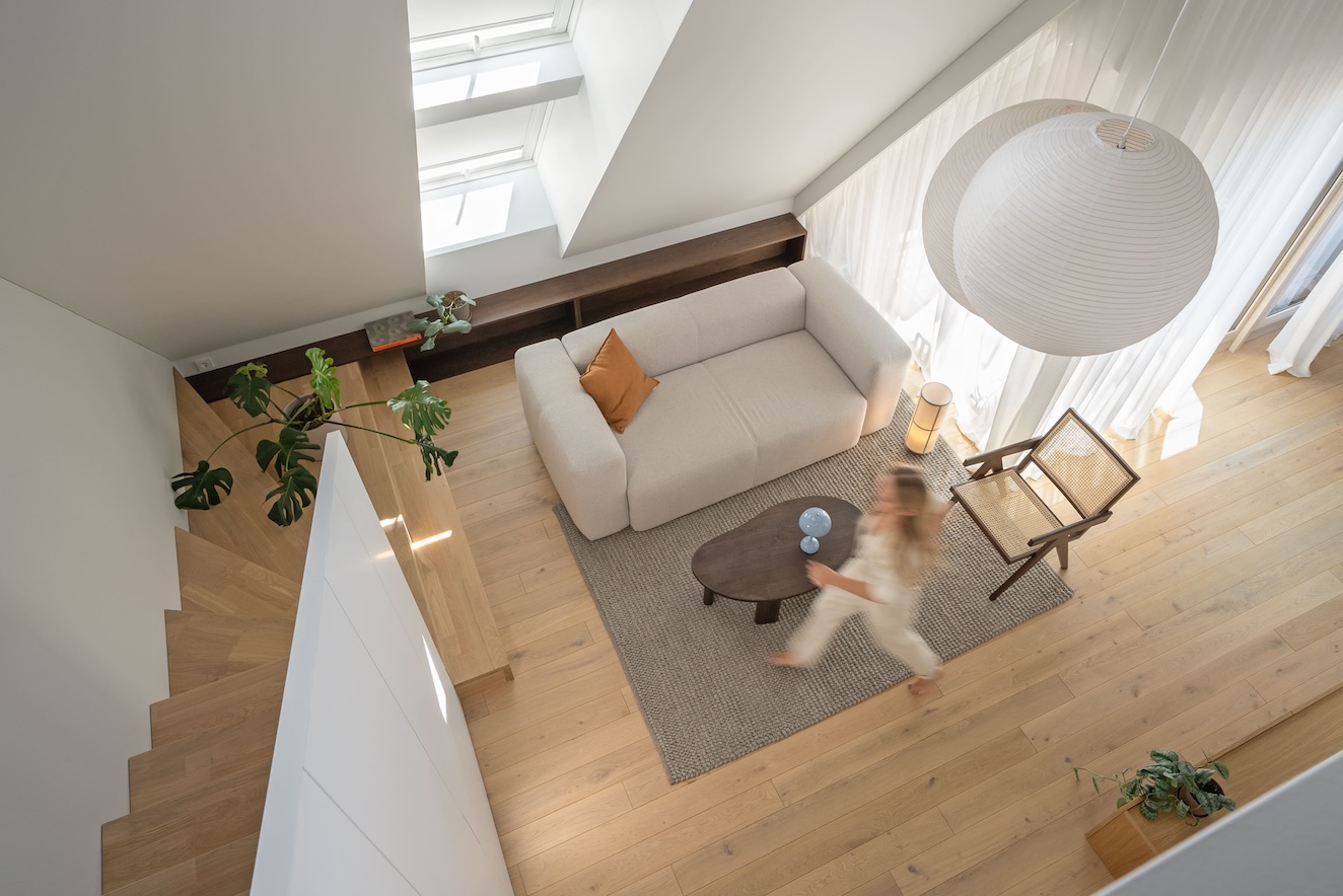 Schody wewnętrzne drewniane: Poprawa wyglądu wnętrza domu