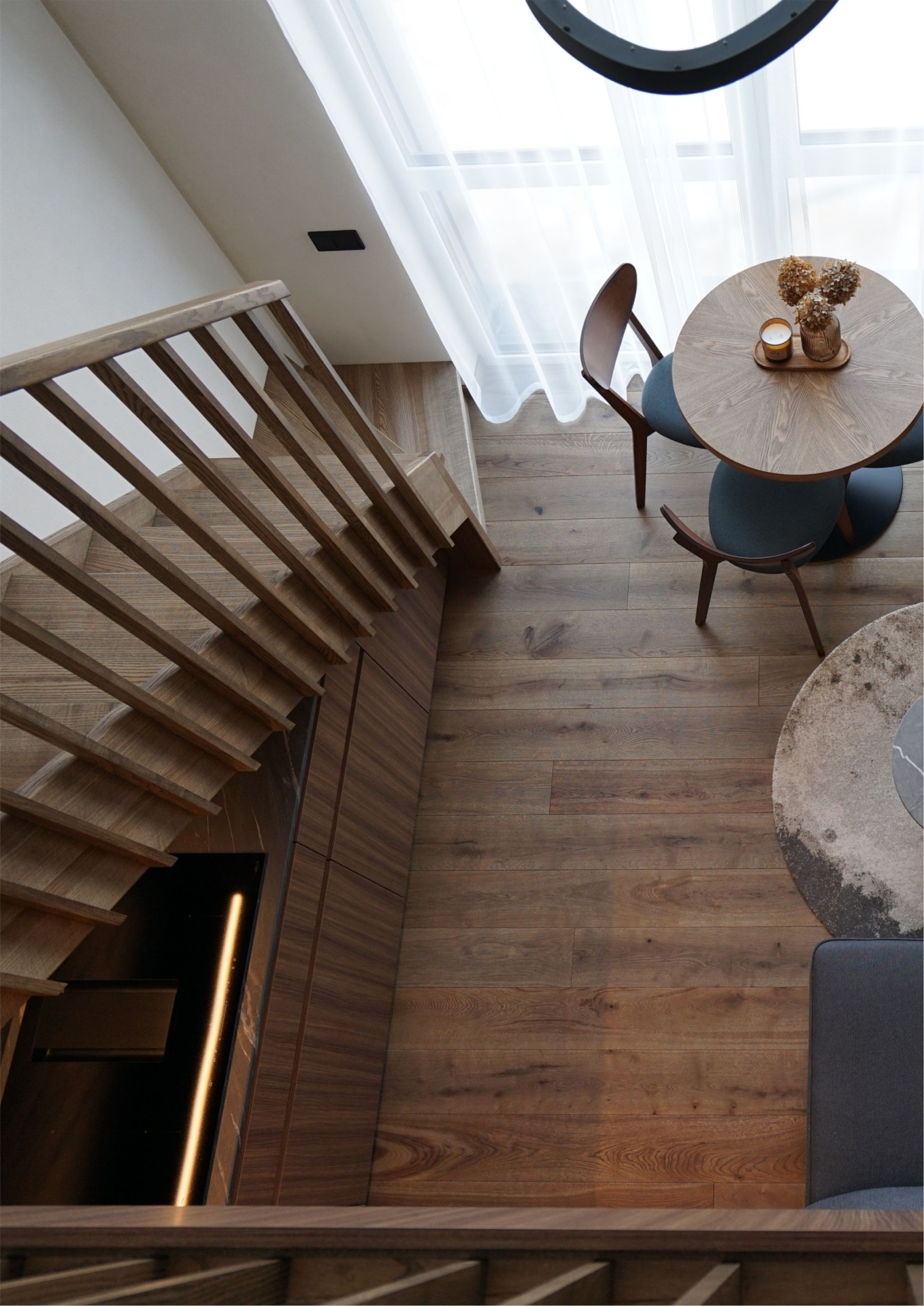 Nowoczesne rozwiązania wnętrzarskie w odcieniu Tobacco